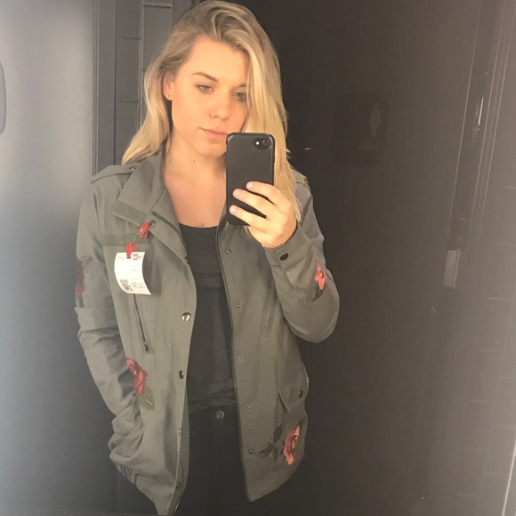 Honey Punch | Utility Jacket w/Embroidered Flowers - Picture 5 of 5